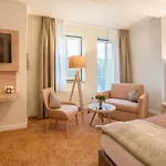 Altes Zollhaus 4*