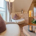 Altes Zollhaus Hotel 4*