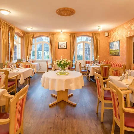 Hotel Altes Zollhaus 4*